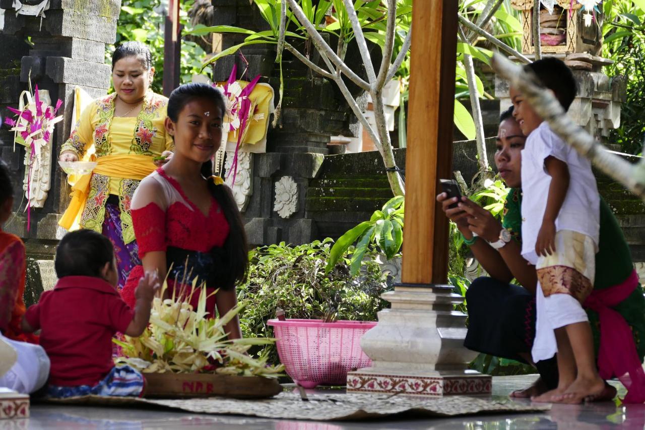 Ubud Tri Upasedana House 2 テガララン エクステリア 写真
