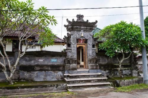 Ubud Tri Upasedana House 2 テガララン エクステリア 写真