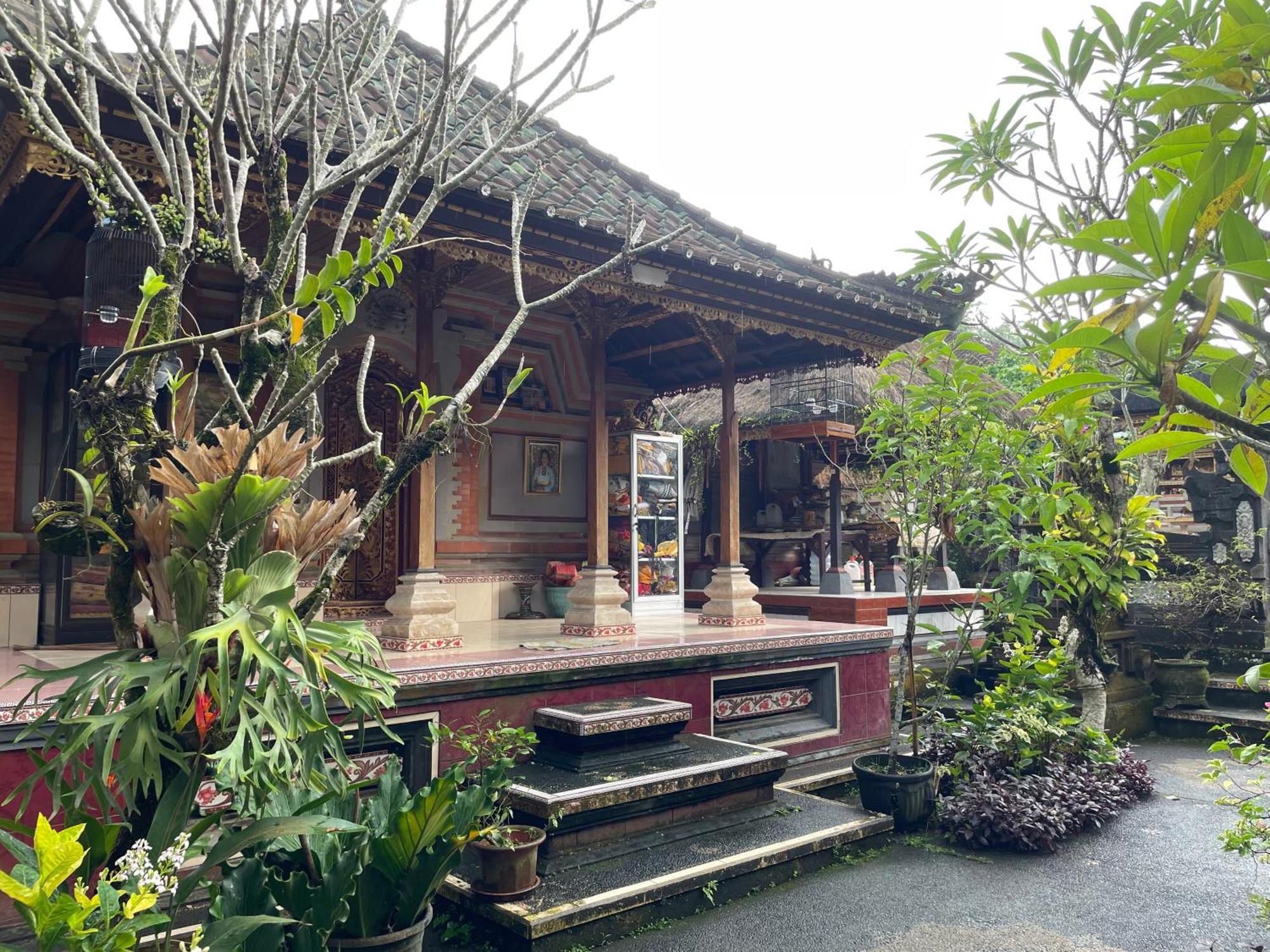 Ubud Tri Upasedana House 2 テガララン エクステリア 写真