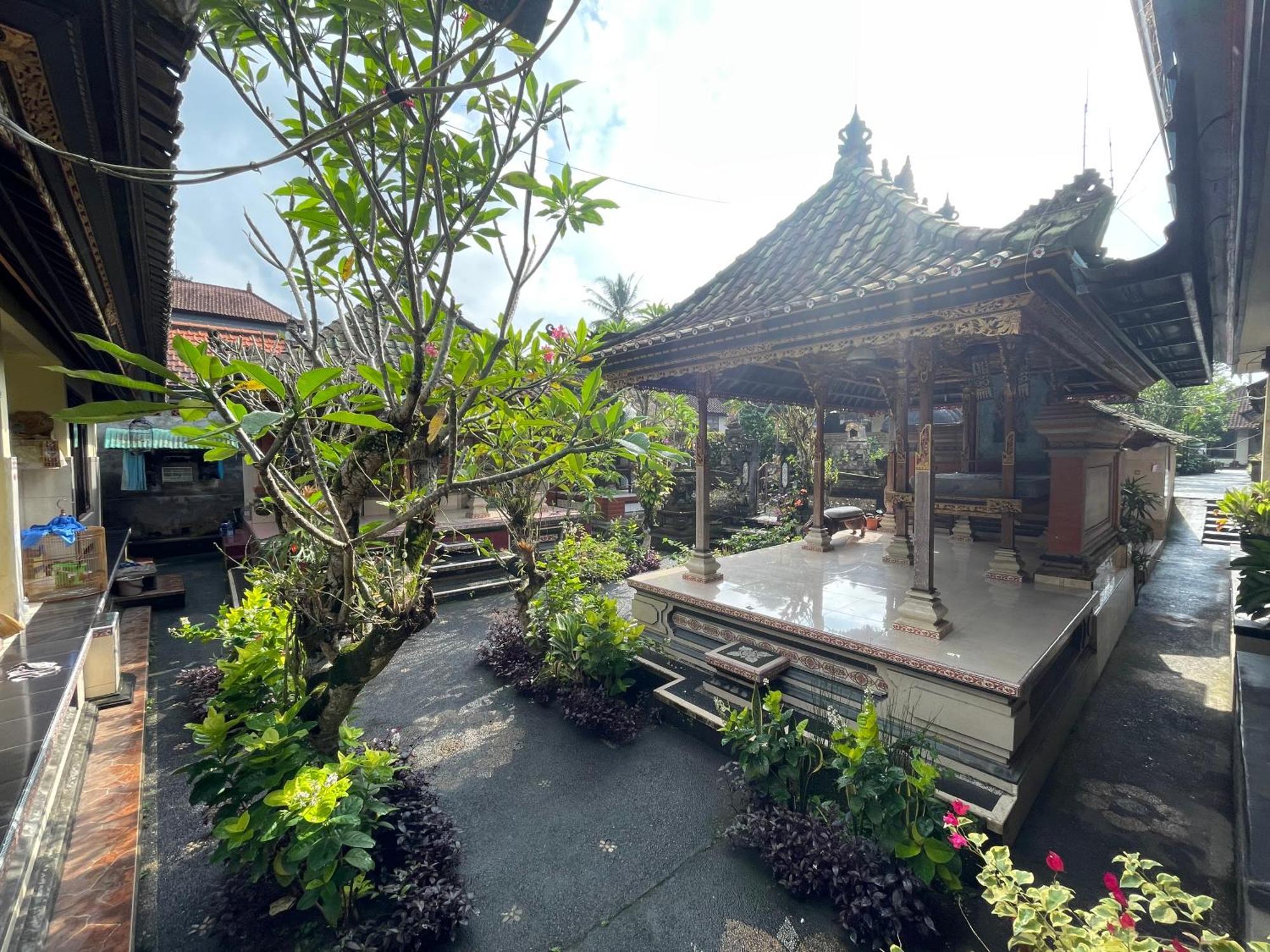 Ubud Tri Upasedana House 2 テガララン エクステリア 写真