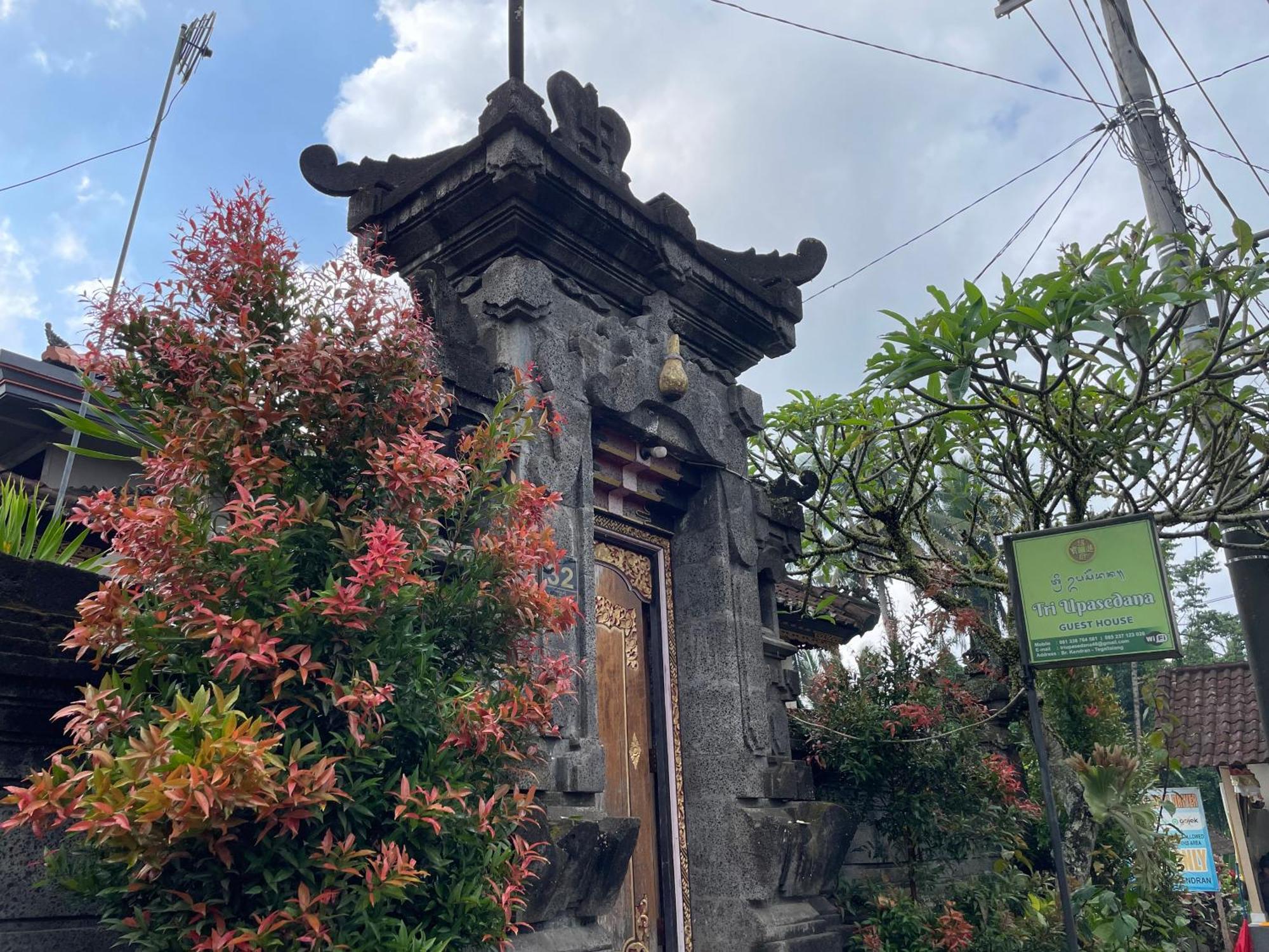 Ubud Tri Upasedana House 2 テガララン エクステリア 写真